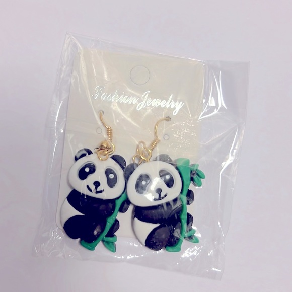 CLEARANCE Fashion Jewelry Panda Earrings - Picture 4 of 12